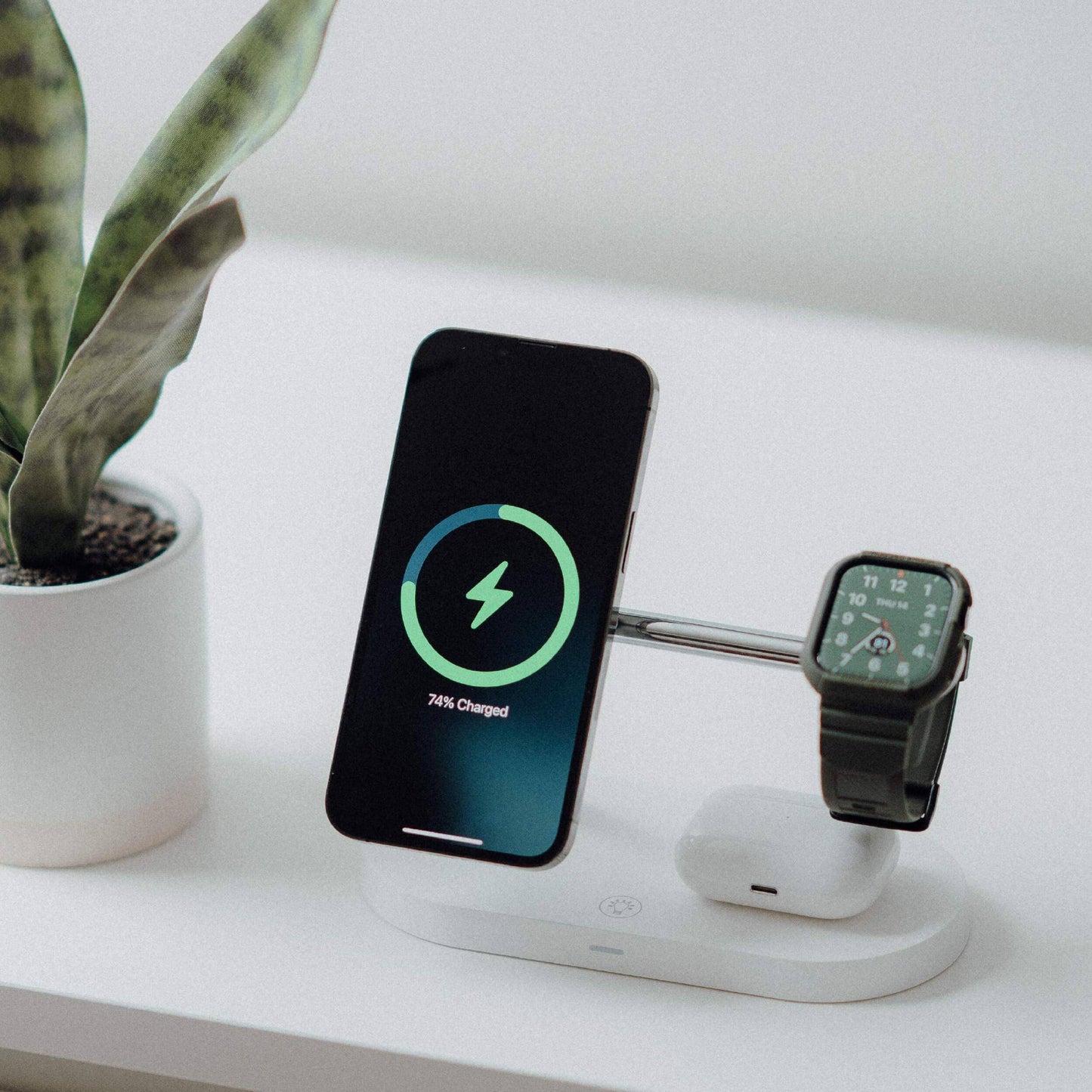 SpaceControl 3-in-1 Magnetic Wireless Charger